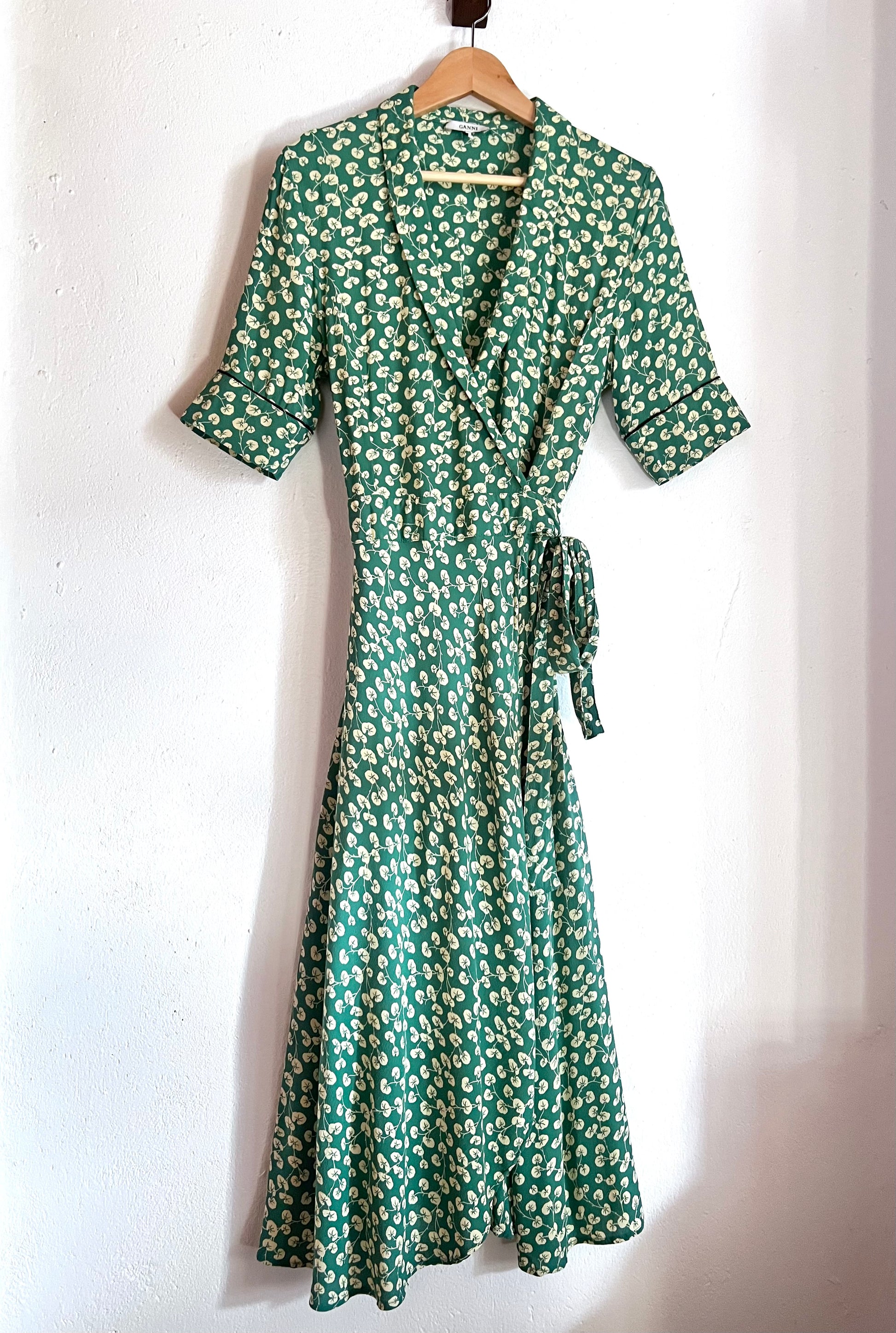ganni dalton crepe dress green white flowers wrap