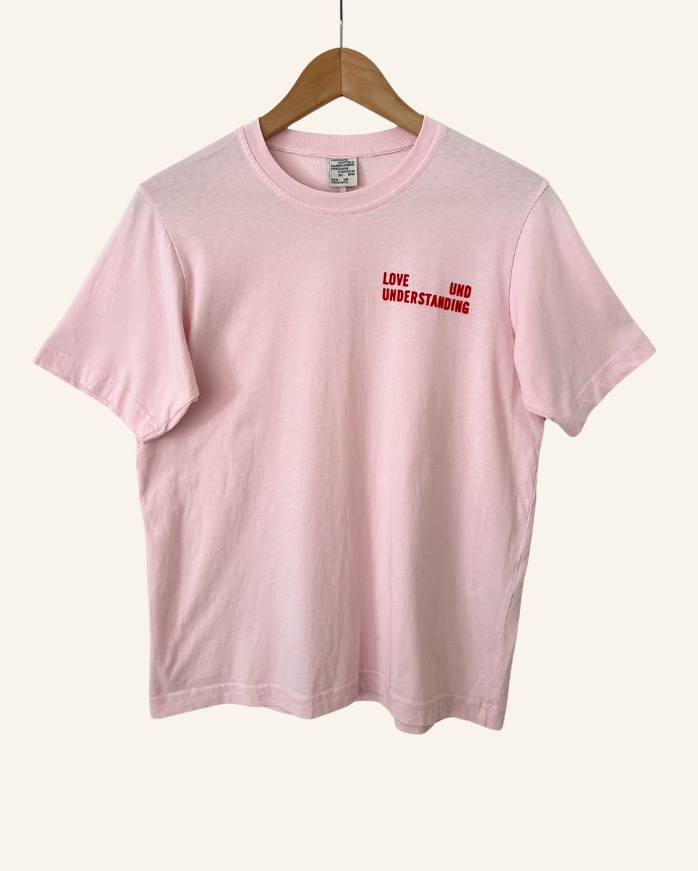 baumundpferdgartenjalotextloveundunderstandingpinktshirt
