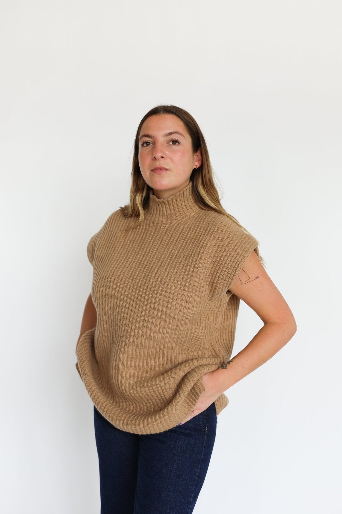 GANNI camel beige sleeveless oversize ribbed knitwear vest