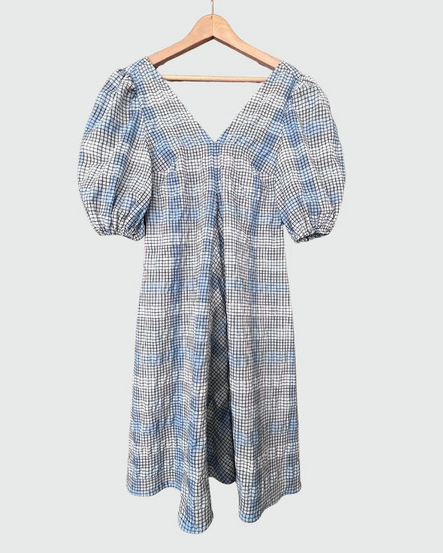 gannibluecheckedseersuckerpuffsleevesdress1
