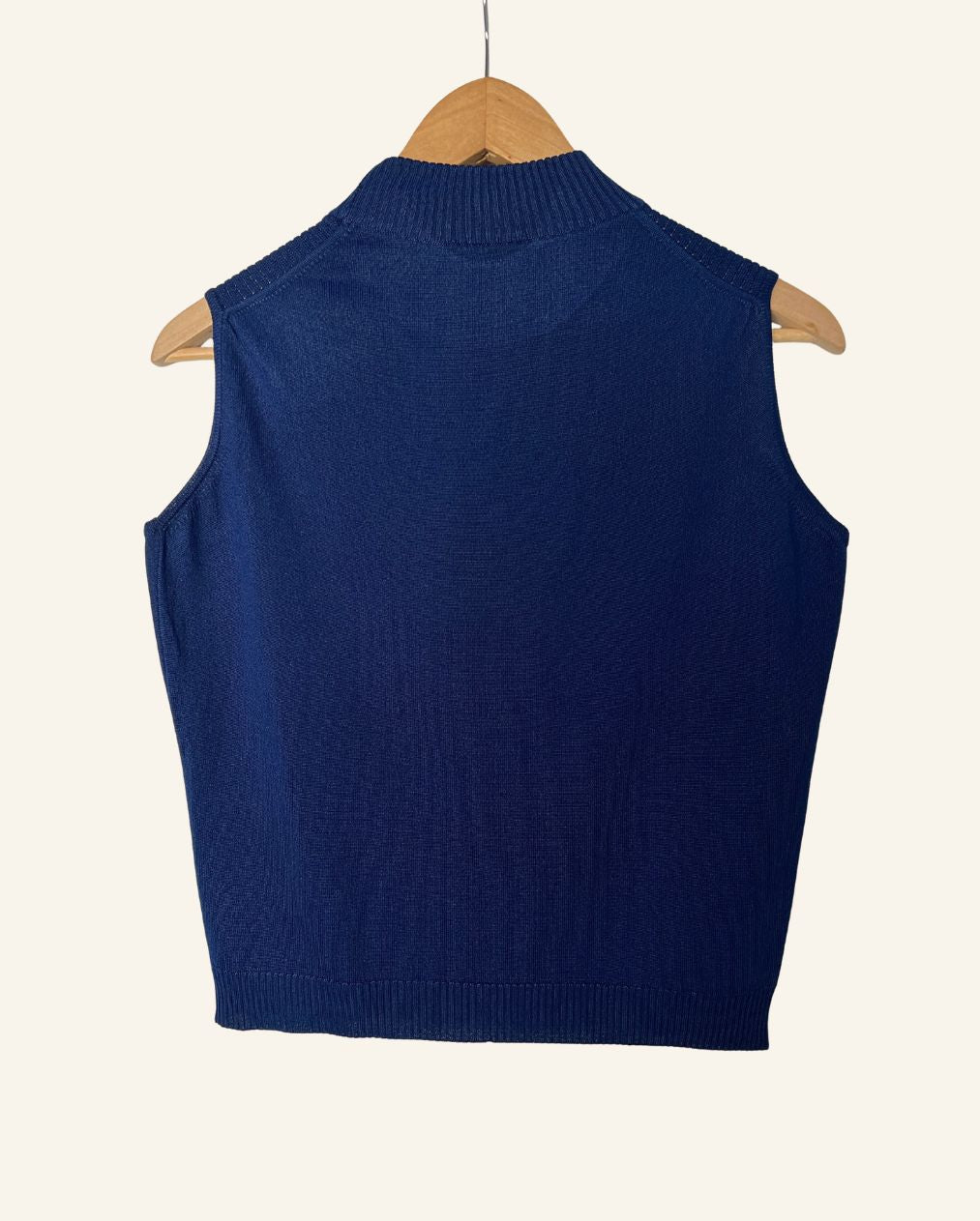 Vintage 1970s navy blue sleeveless knit sweater