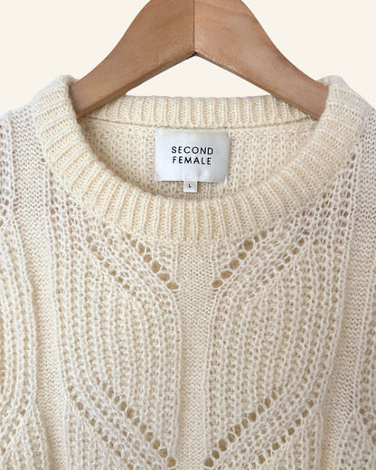 SECOND FEMALE  mohair wool white knit sweater 