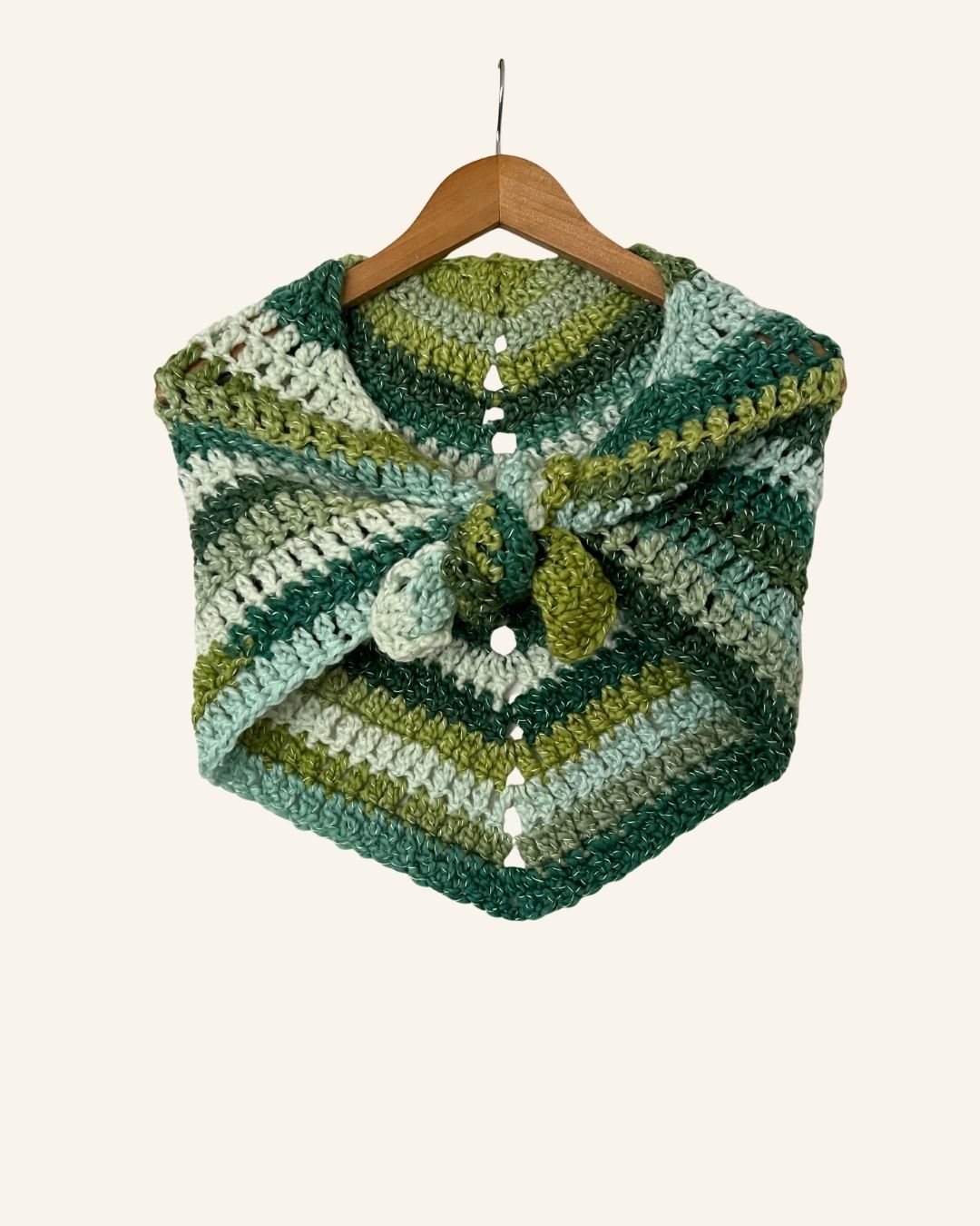 Vintage handmade green wool crochet shoulder scarf