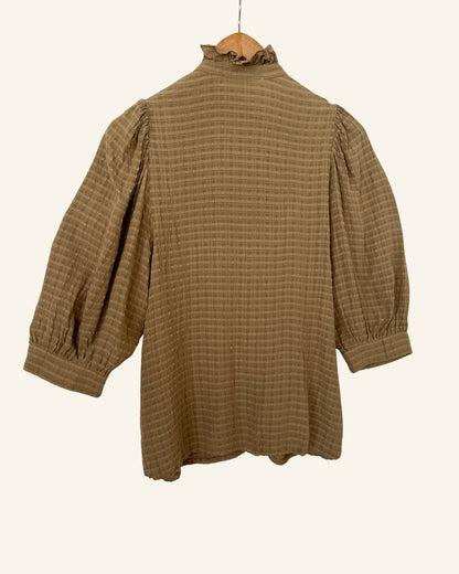 SAMSOE SAMSOE kaki dark beige ruffled blouse with puff sleeves