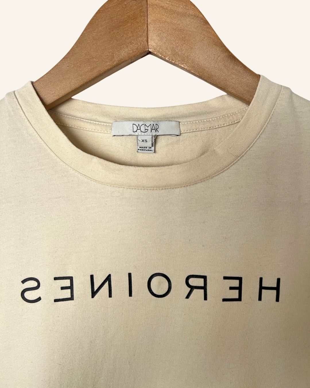 DAGMAR "Heroines" mirror text light beige cream t-shirt in organic cotton