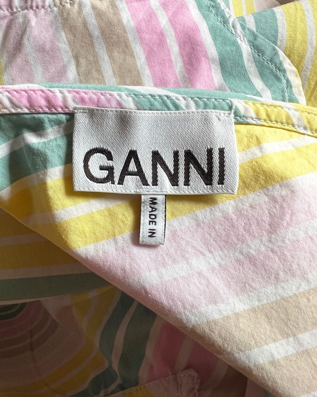 GANNI large collar multicolored stripes short blouse with puff sleeves