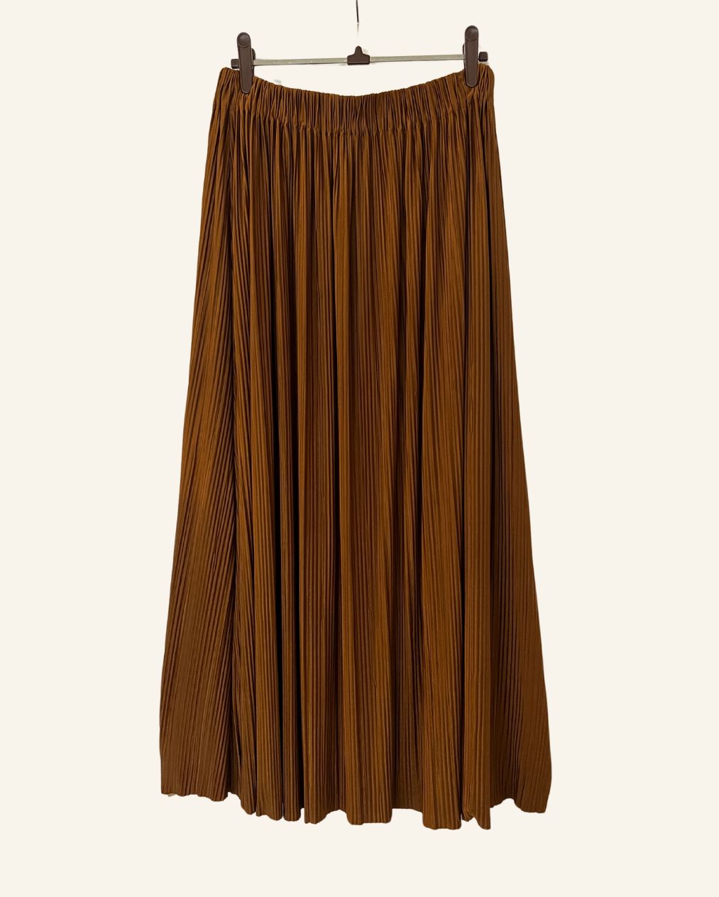 SAMSOE SAMSOE Cognac brown pleated long skirt