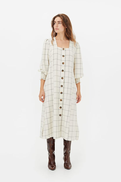 GESTUZ "Linoa" long checkered white dress with puff sleeves