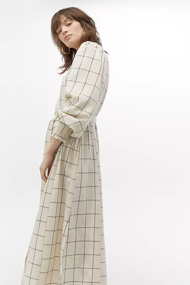 GESTUZ "Linoa" long checkered white dress with puff sleeves