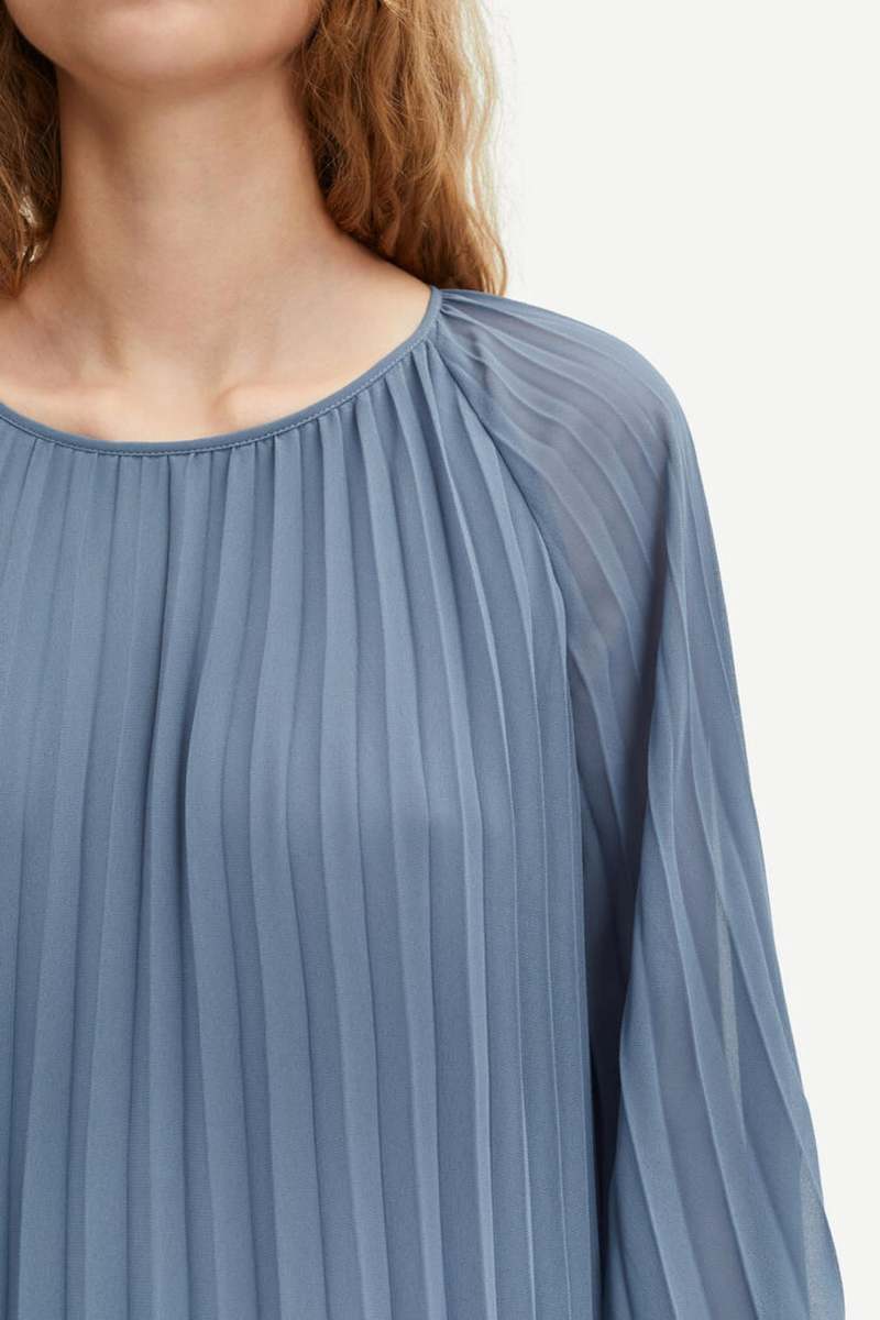 SAMSOE SAMSOE long blue pleated balloon sleeves dress