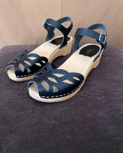 swedishhasbeensblackclogshoes
